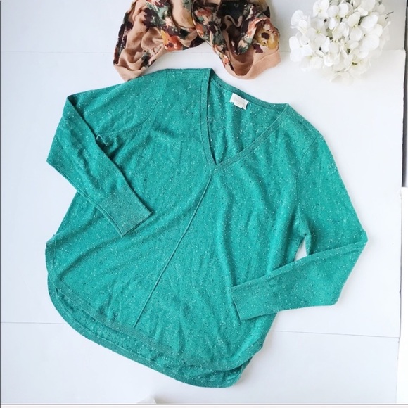 Caslon High-Low V-neck Sweater - Picture 5 of 7